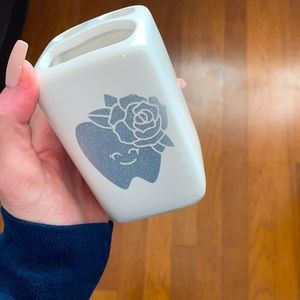 Toothbrush Holder